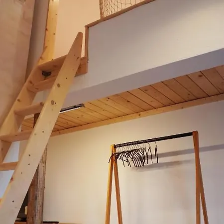 Semesterbostad Feerjenkate
